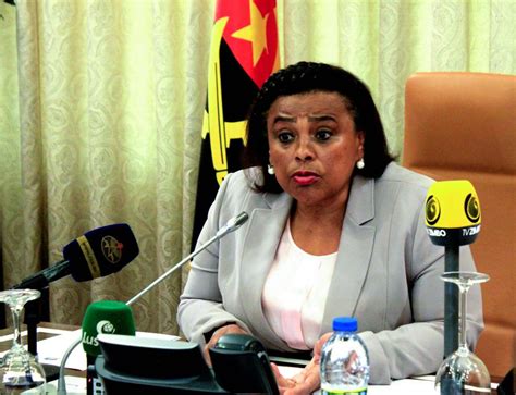 MINISTRA DA CULTURA DE ANGOLA PEDE QUALIDADE AOS CRIADORES Correio Da