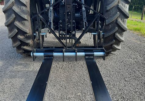 Landmax Three Point Linkage Pallet Forks Kgs