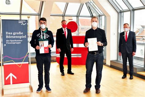 Siegerehrung Planspiel Börse bei der Sparkasse Landshut Klartext la