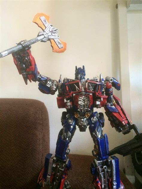 Archivo STL Optimus Prime Hacha Diseño de impresión en 3D para