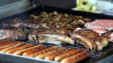 How Much Meat Per Person For A Bbq