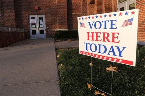 Montgomery County Formally Adopts Hart Intercivic Voting System For