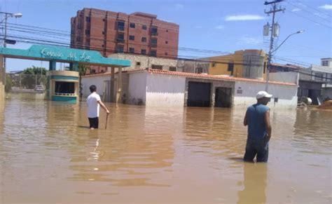 Crecida del río Neverí mantiene inundados nueve sectores de Barcelona