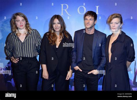 Adele Haenel Izia Higelin Gaspard Ulliel Et Celine Sallette Assistent