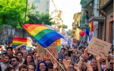 Roma Pride La Regione Revoca Il Patrocinio Polemica Confinelive