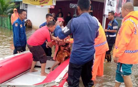 Diguyur Hujan Deras Banjir Longsor Terjang Bengkulu Ratusan Rumah