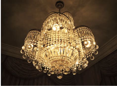 Murano Glass Chandeliers: A Statement Piece For Your Home - Dig This Design