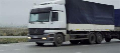 Imcdb Org Mercedes Benz Actros Mp In Av