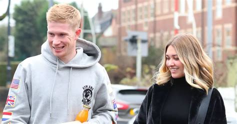 Kevin De Bruyne Enjoys Quality Time With His Wife As On Fire Manchester