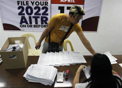 Bir Accepts Itrs At Mall Satellite Office The Manila Times