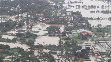 Kerala floods: Thousands of people are still trapped | CNN