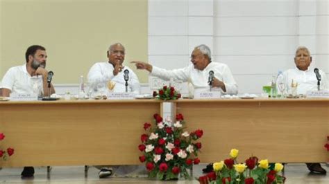 Patna Meet 17 Oppn Parties Decide To Fight Unitedly Against Bjp In