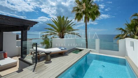 Frontline Beach Properties For Sale In Marbella