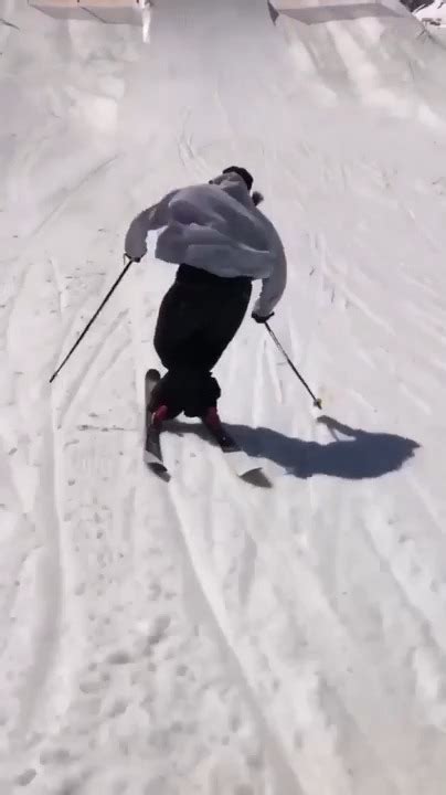 Guy Backflips Off Snowy Ramp While Keeping His Skis Crossed Jukin