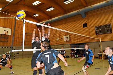 Volleyball Frauen Und Herren Des TVL Verlieren Nach Hartem Kampf