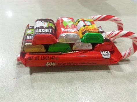 Candy Cane Sleds- A Cute Christmas Favor! - No Getting Off This Train