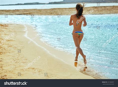 16 115 Bikini Running Images Stock Photos Vectors Shutterstock