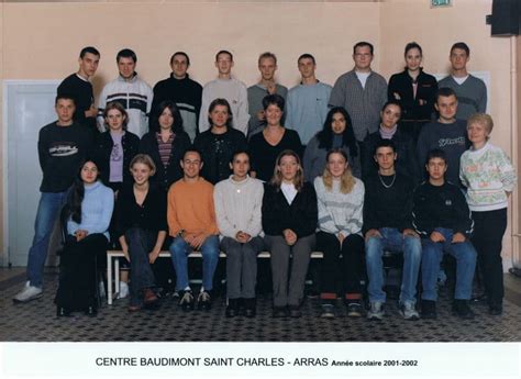 Photo de classe 1er BAC Pro comptabilité de 2001 Lycée Saint charles