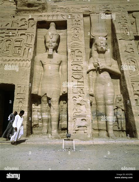 Geographie Reise Ägypten Abu Simbel Gebäude kleiner Hathor Tempel