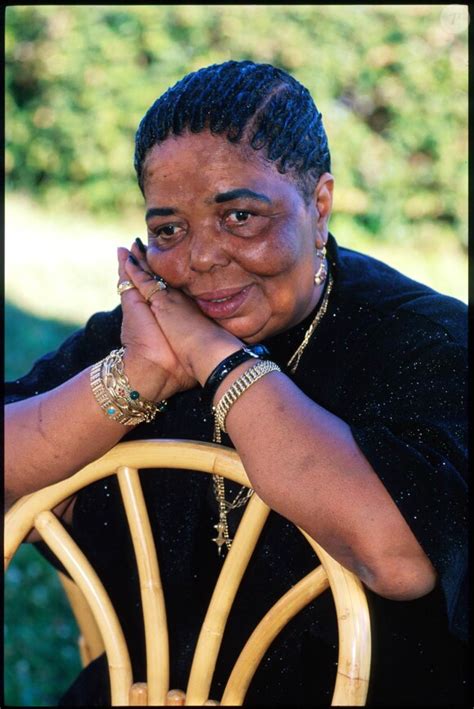 Photo Cesaria Evora est décédée le 17 décembre 2011 Purepeople