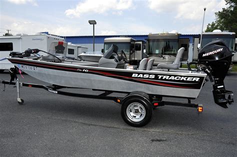 Tracker Bass Pro Brick7 Boats