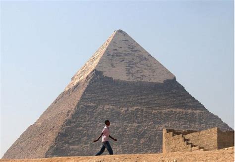 Great White Pyramid Did You Know Gizas Great Pyramid Was Once