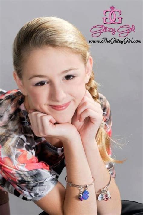 Aw I Love This Pic Of Chloe Chloe Lukasiak Dance Moms Chloe