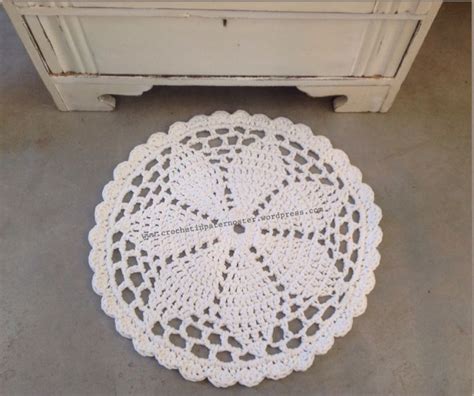 Doily Rugs With T Shirt Yarn Crochet Rug Patterns Doily Rug Crochet Rug