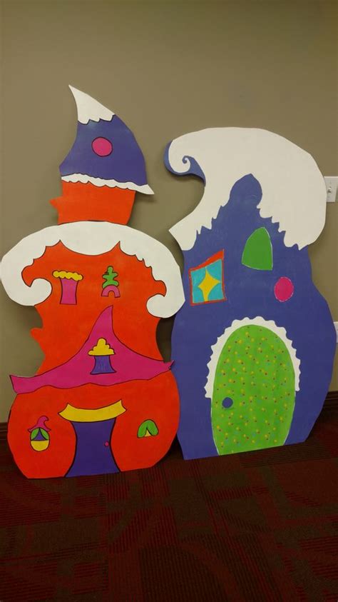 Grinch Parade Float | Office christmas decorations, Grinch christmas, Grinch christmas decorations