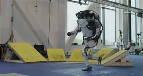 Adi S Al Robot Atlas De Boston Dynamics Una Era Que Se Cierra Y Un