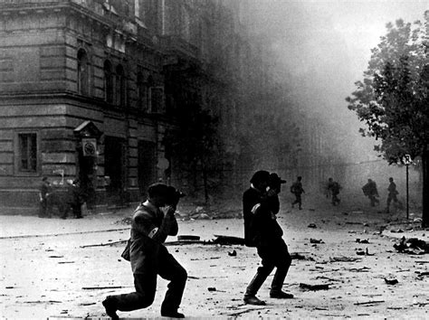 The Day Siege Tragic But Heroic Story And Photos Of The Warsaw Uprising