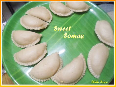 Chikkus Kitchen : Sweet somas Recipe / Diwali Recipe / Somasi Recipe