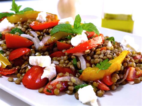 Delicious Greek Lentil Salad Recipe with Feta cheese (Fakes Salata ...