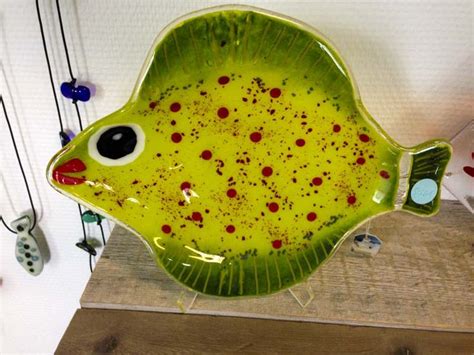 Pin By Kristine Kelly On Glass Fusion Fish Fish Plate Glass Fish