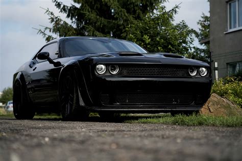 Muscle Car Showdown Dodge Challenger SRT Hellcat Redeye Vs Ford