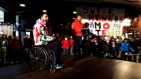 Paralimpiadi De Silvestro Canta L Inno Con La Piazza Di San Vito YouTube