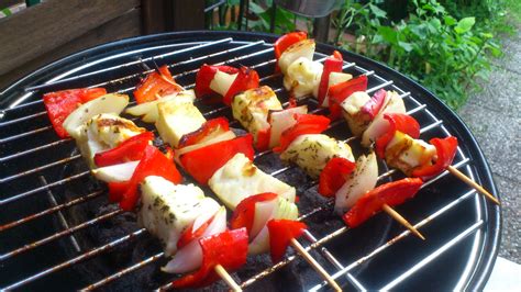 Slow grillen Viel Gemüse wenig Fleisch und Deckel drauf Slow Food