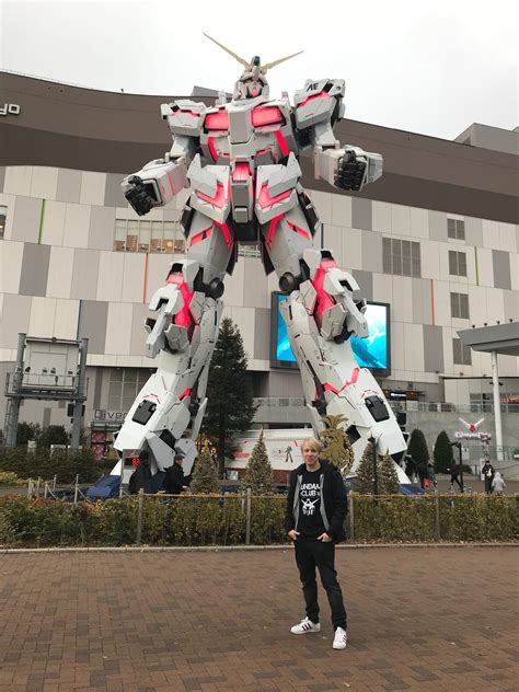 Obligatory me at the Gundam Unicorn statue photo. I've also spent soooo ...