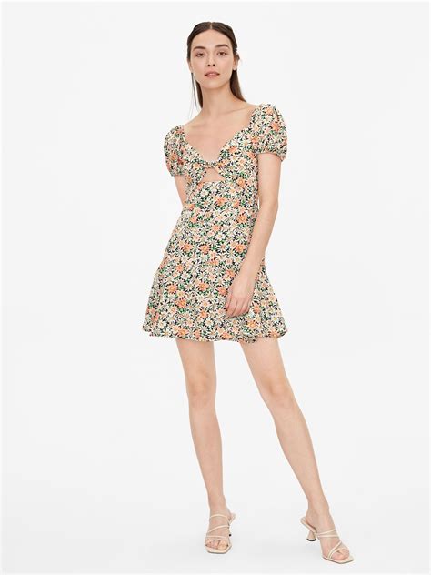 Floral Sweetheart Cut Out Dress Black Pomelo Fashion