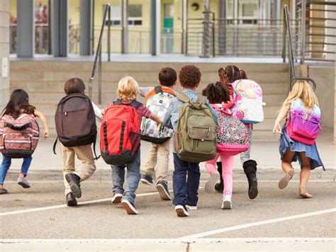 Bari Troppi Stranieri In Classe I Genitori Protestano Donna Moderna