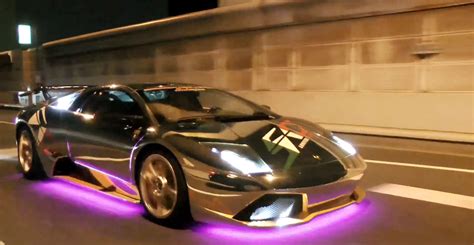 Crazy Led Covered Lambos Cruise The Streets Of Tokyo Autoevolution