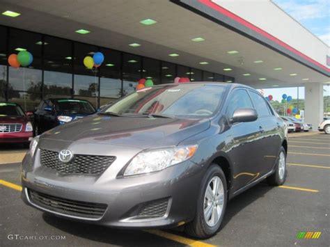 Magnetic Gray Metallic Toyota Corolla Le Photo