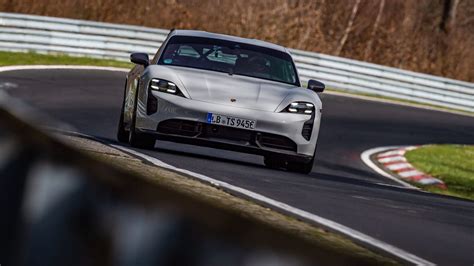 Porsche Taycan Supera Tesla Model S è Lei La Regina Del Nürburgring