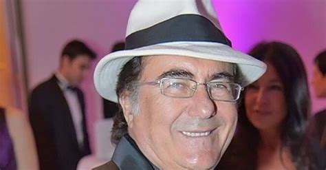 News RadioItalia Al Bano Canta L Inno Di Mameli Al Gran Premio D