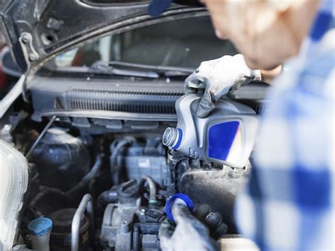 Cómo Revisar El Líquido De Frenos De Tu Coche Muestras Gratis