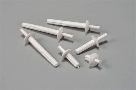 Plastic Drive Rivets 25mm Packs Of 100 White Cladding