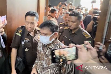 Sidang Perkara Korupsi Bts Johnny Plate Didakwa Merugikan Keuangan