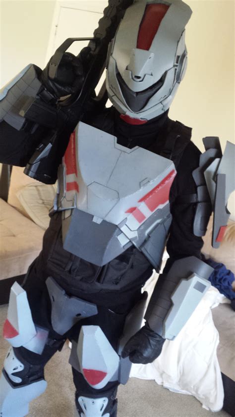 Awesome Titan cosplay (x-post from /r/cosplay) : DestinyTheGame