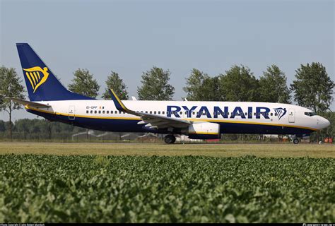 EI DPF Ryanair Boeing 737 8AS WL Photo By John Robert Murdoch ID