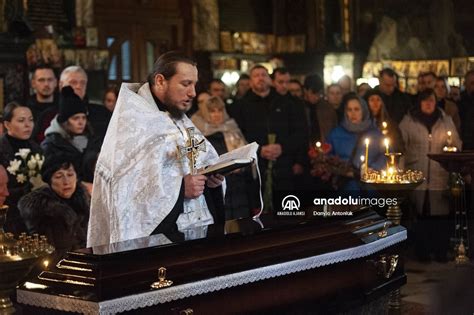 Cephede Hayat N Kaybeden Ukraynal Asker I In Cenaze T Reni D Zenlendi